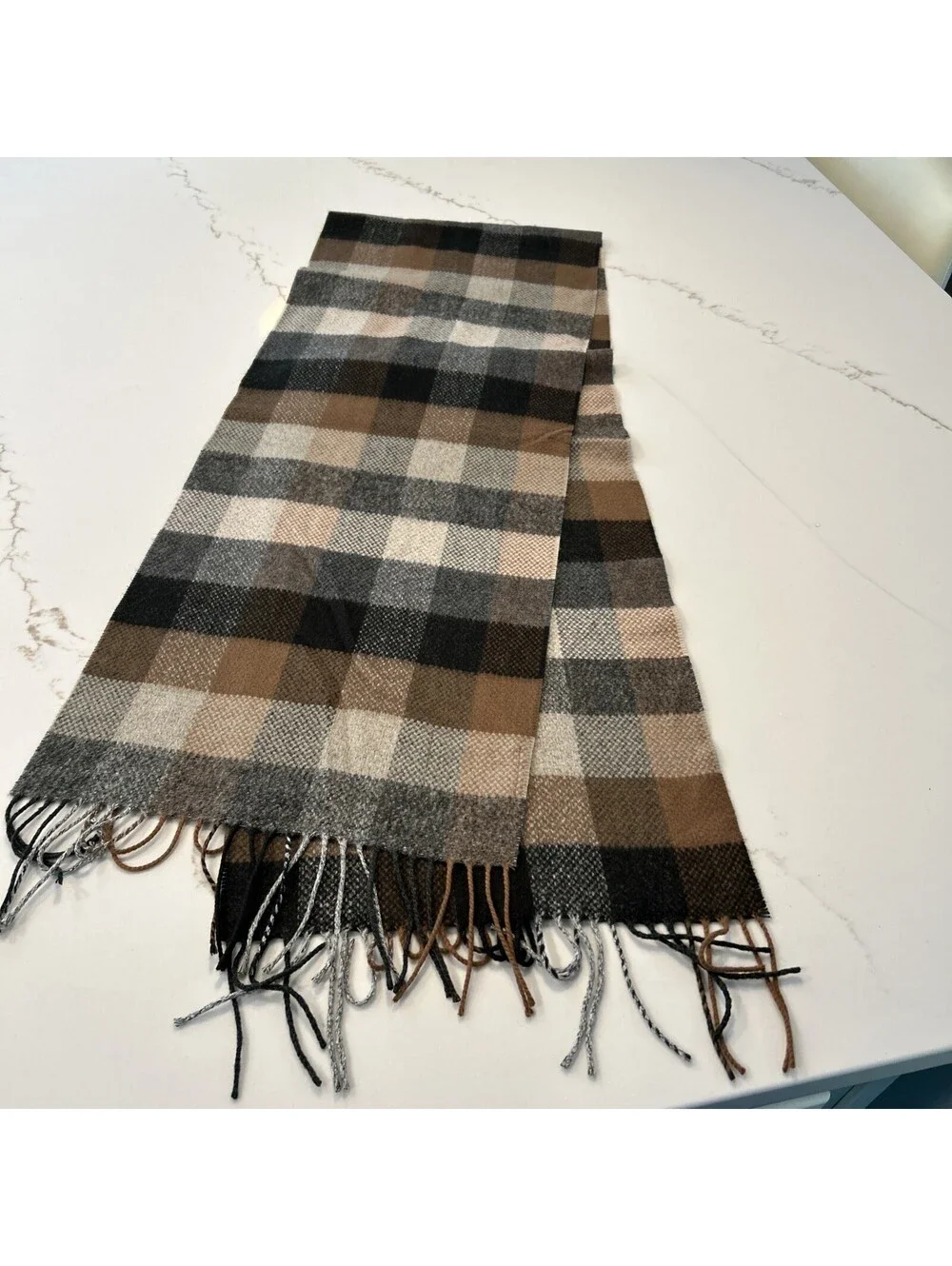 Roundtree & York Men’s Scarves (3)